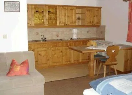 Bed & Breakfast Fruhstuckspension Ronacher 3*